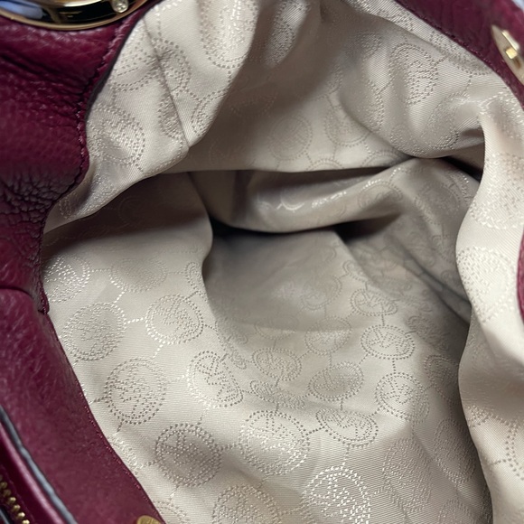 Michael Kors burgundy shoulder bag - Picture 6 of 9